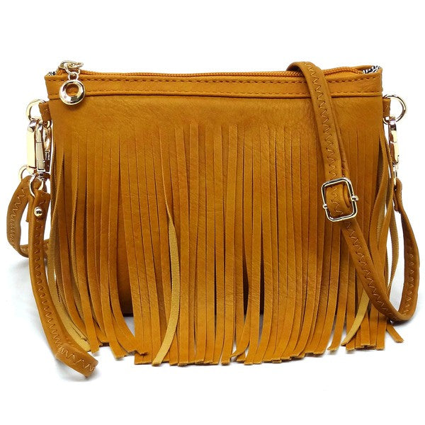 Bolso cruzado tipo clutch con flecos estilo western