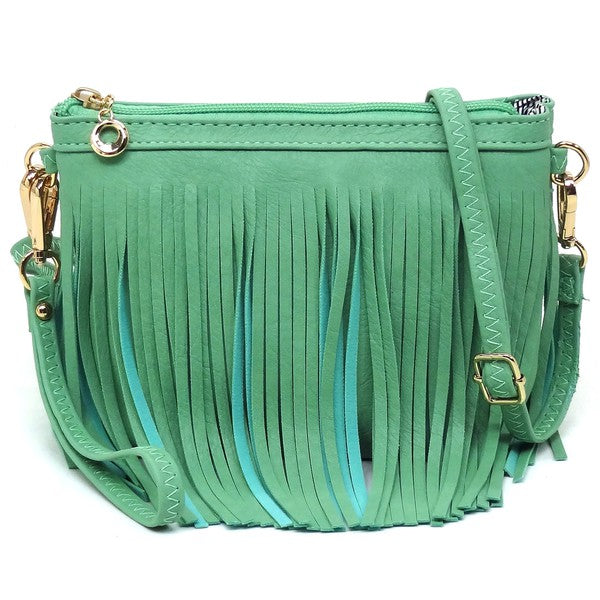 Bolso cruzado tipo clutch con flecos estilo western