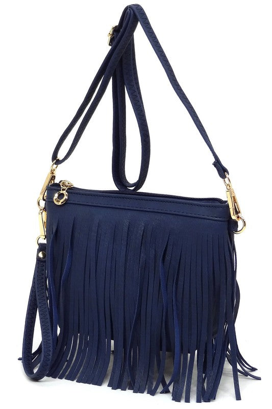 Bolso cruzado tipo clutch con flecos estilo western