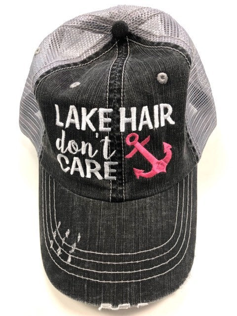 Gorra trucker ancla azul de Lake Hair Don't Care