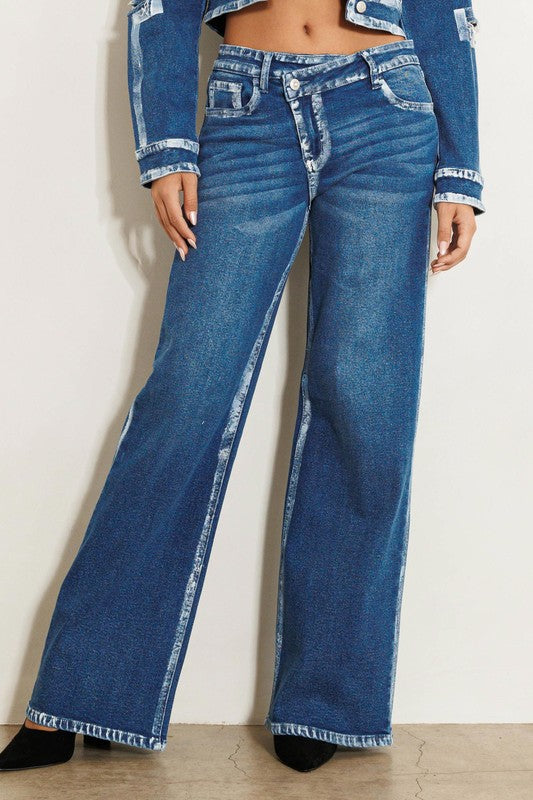 Crossed Low Rise Hand Blush Painting Wide Jeans