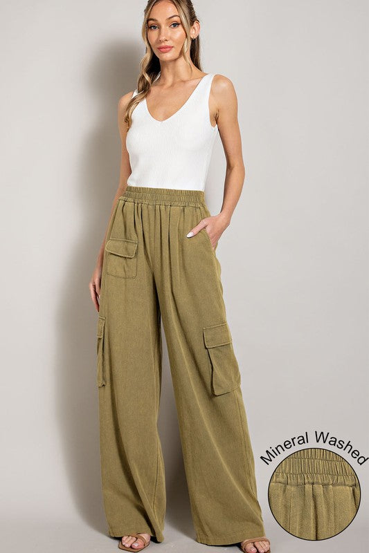 Pantalones cargo con lavado mineral