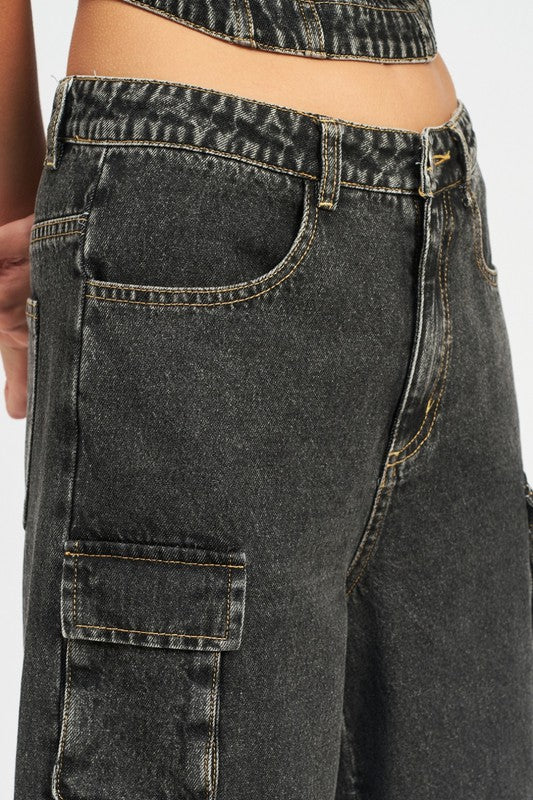 JEANS CARGO DE CINTURA BAJA