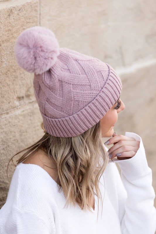 Bonnet à pompon en fourrure en grosse maille