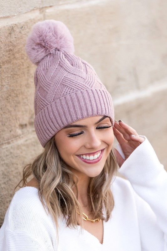 Bonnet à pompon en fourrure en grosse maille