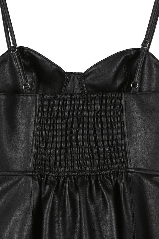 Mini-robe bustier en cuir végétalien