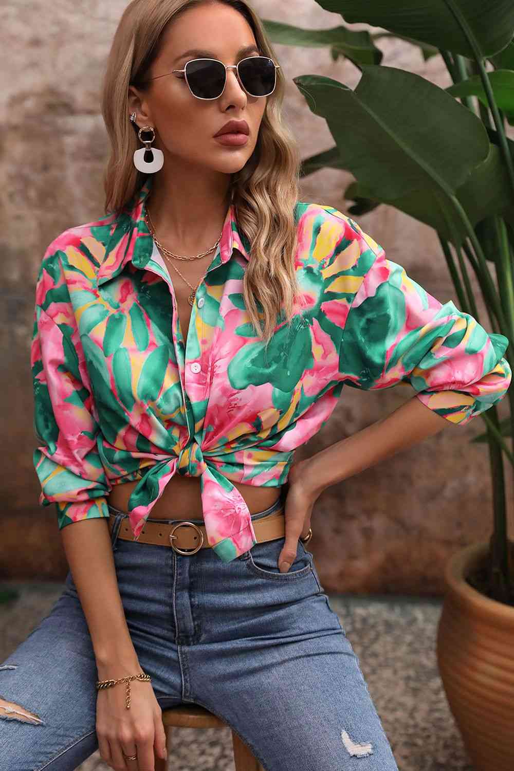 Camisa de manga larga con cuello y estampado floral