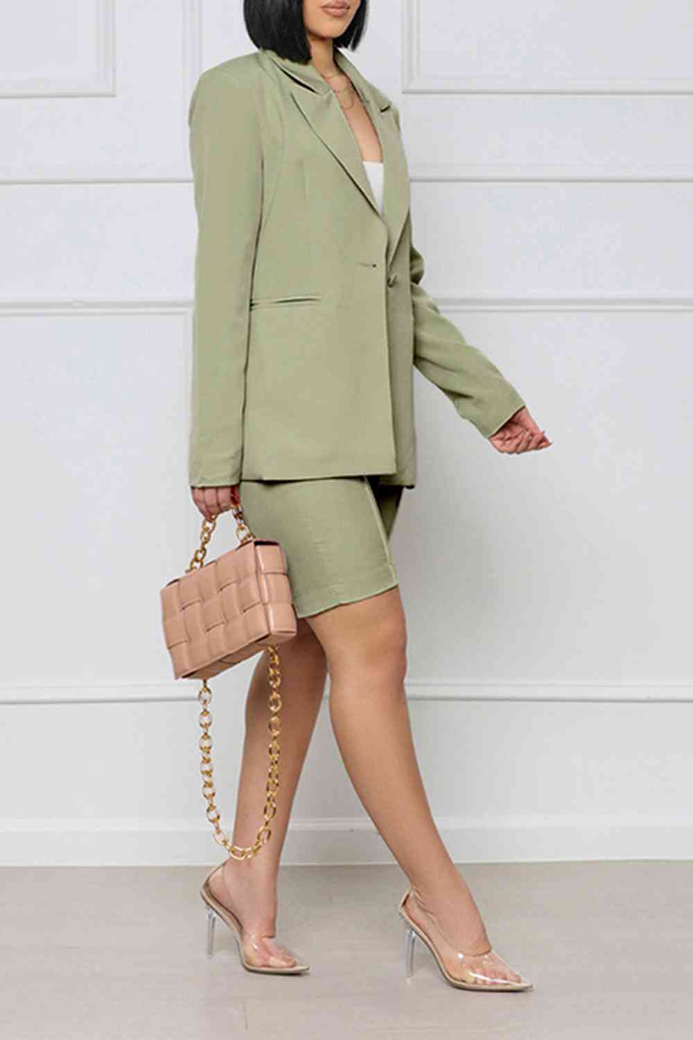 Ensemble blazer à manches longues et short