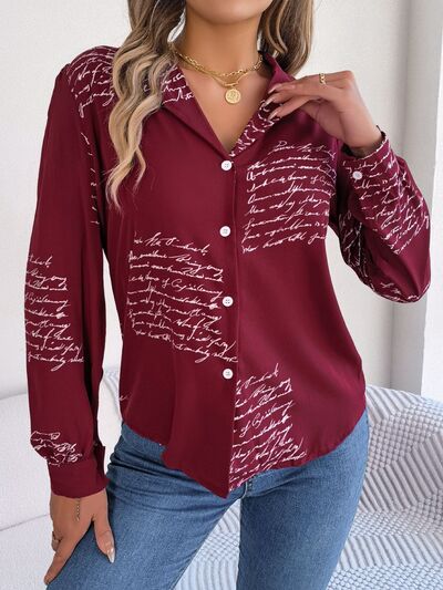 Blusa de manga larga con botones y estampado de letras