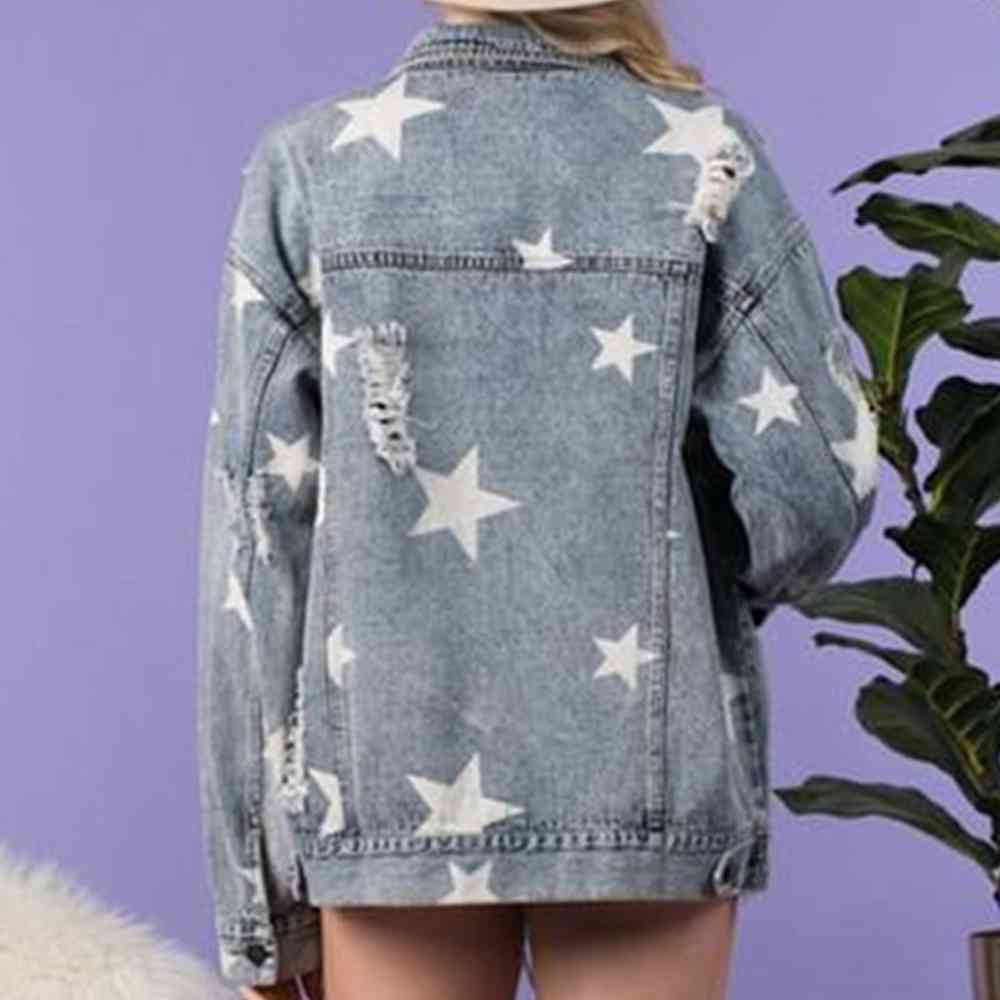 Sobrecamisa vaquera desgastada con estrellas