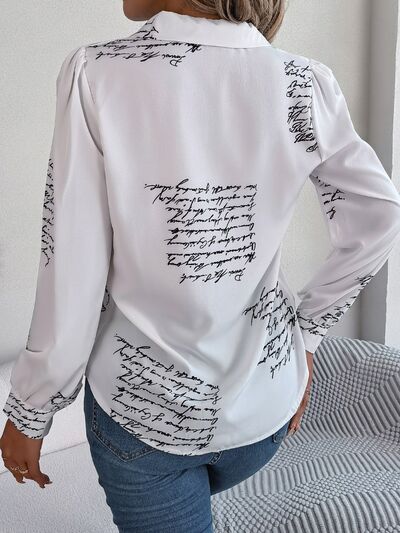 Blusa de manga larga con botones y estampado de letras