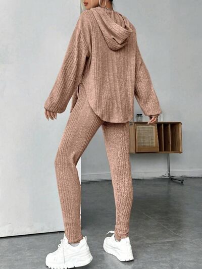 Ensemble sweat à capuche et pantalon à épaules tombantes et col rond