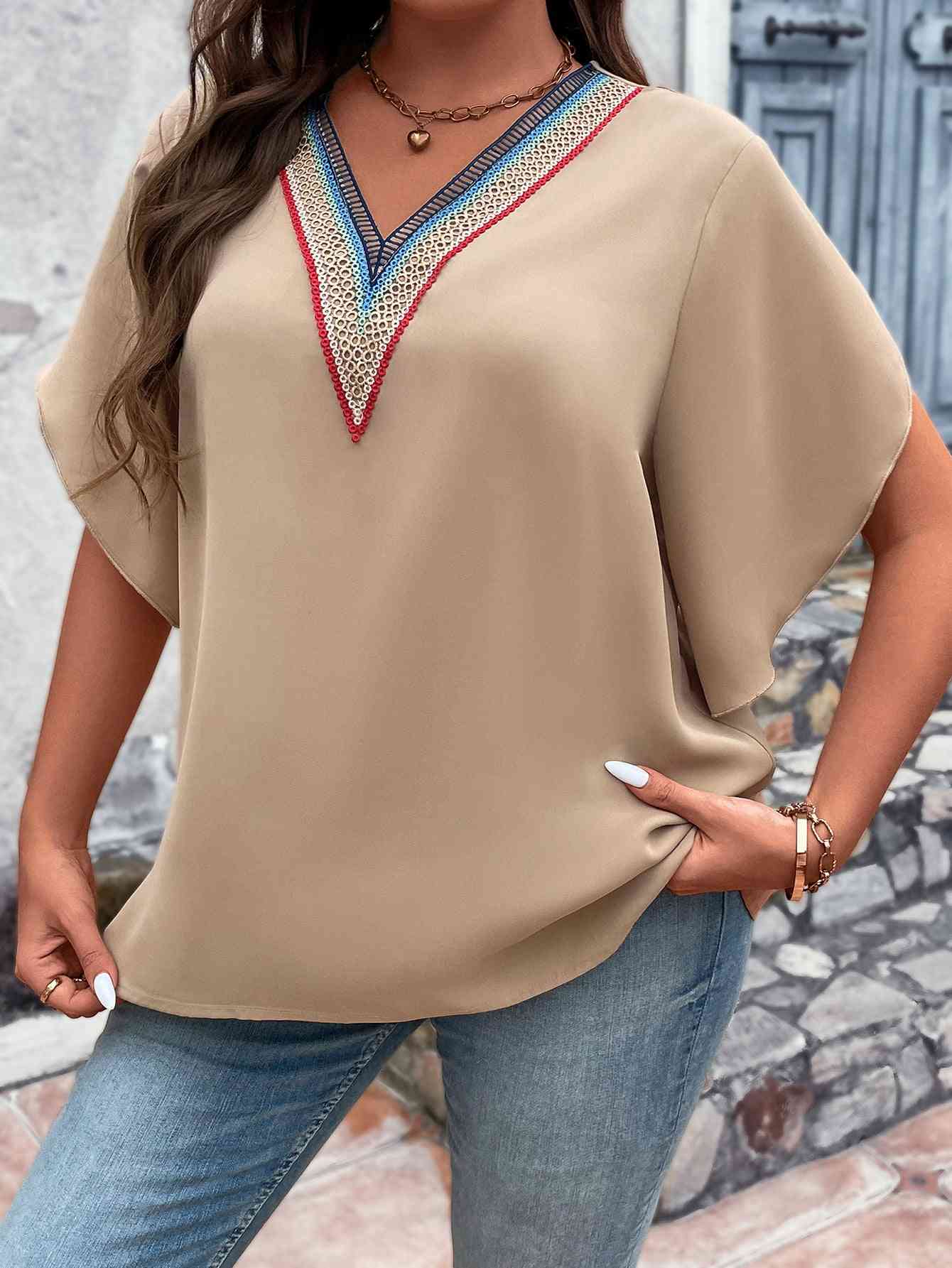 Blusa de manga acampanada con cuello en V de talla grande