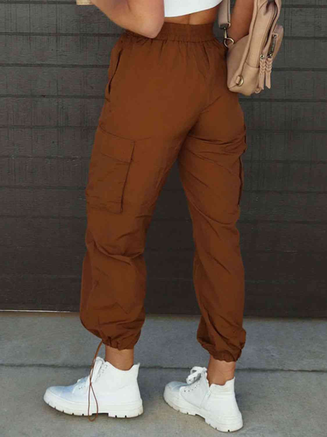 Pantalon taille haute avec cordon de serrage et poches