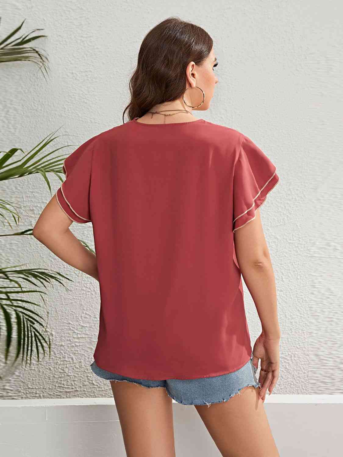 Blusa de manga acampanada en capas con cuello en V en contraste de talla grande