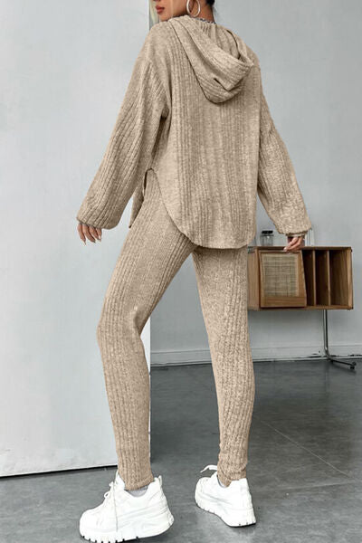 Ensemble sweat à capuche et pantalon à épaules tombantes et col rond