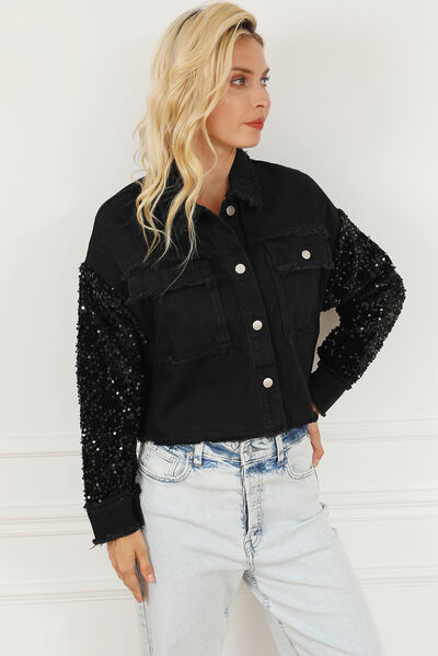 Veste en jean boutonnée à paillettes et ourlet brut